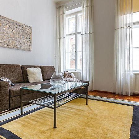 Newly Renovated Apartment In The Old Town Bratislava Eksteriør billede