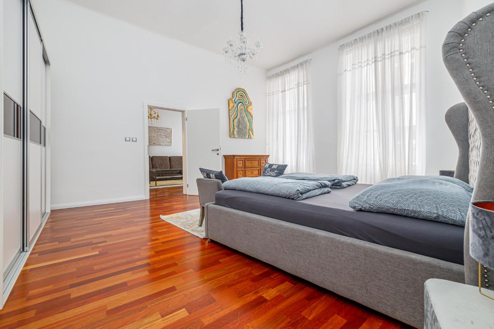 Newly Renovated Apartment In The Old Town Bratislava Eksteriør billede