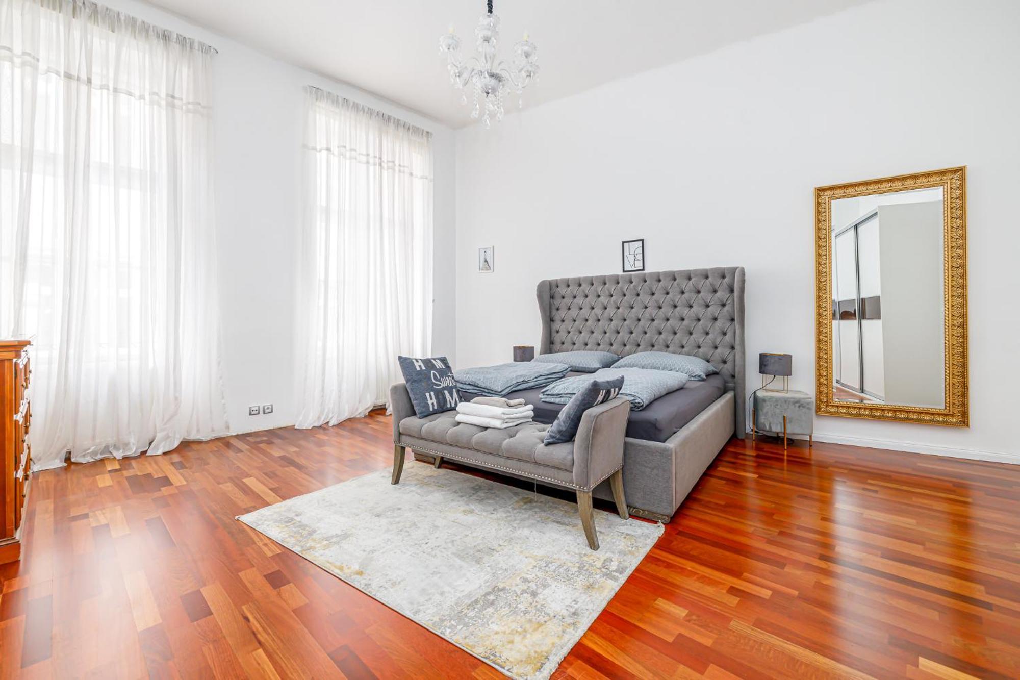 Newly Renovated Apartment In The Old Town Bratislava Eksteriør billede