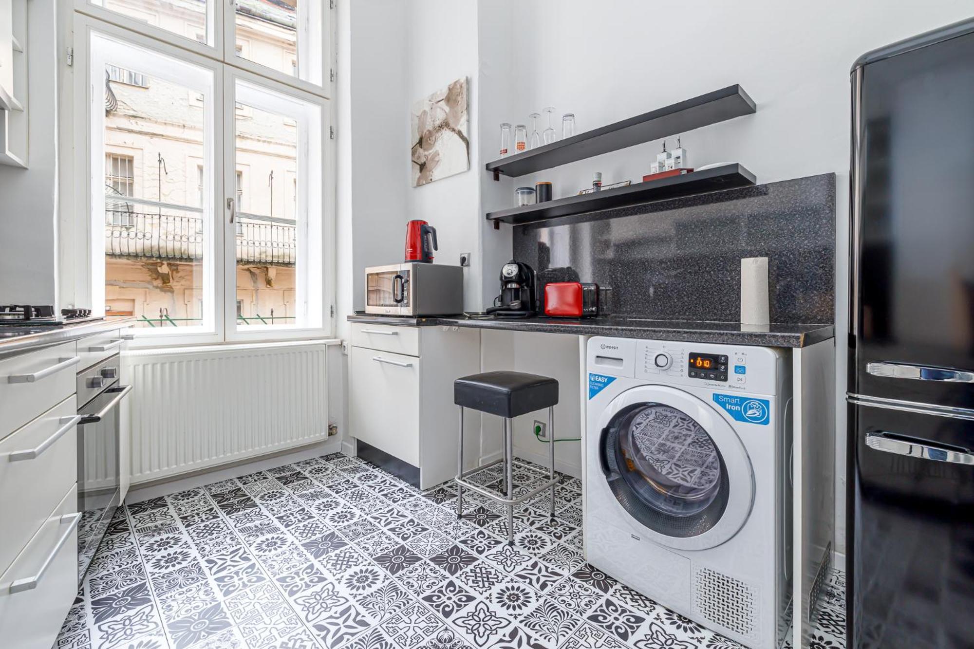 Newly Renovated Apartment In The Old Town Bratislava Eksteriør billede